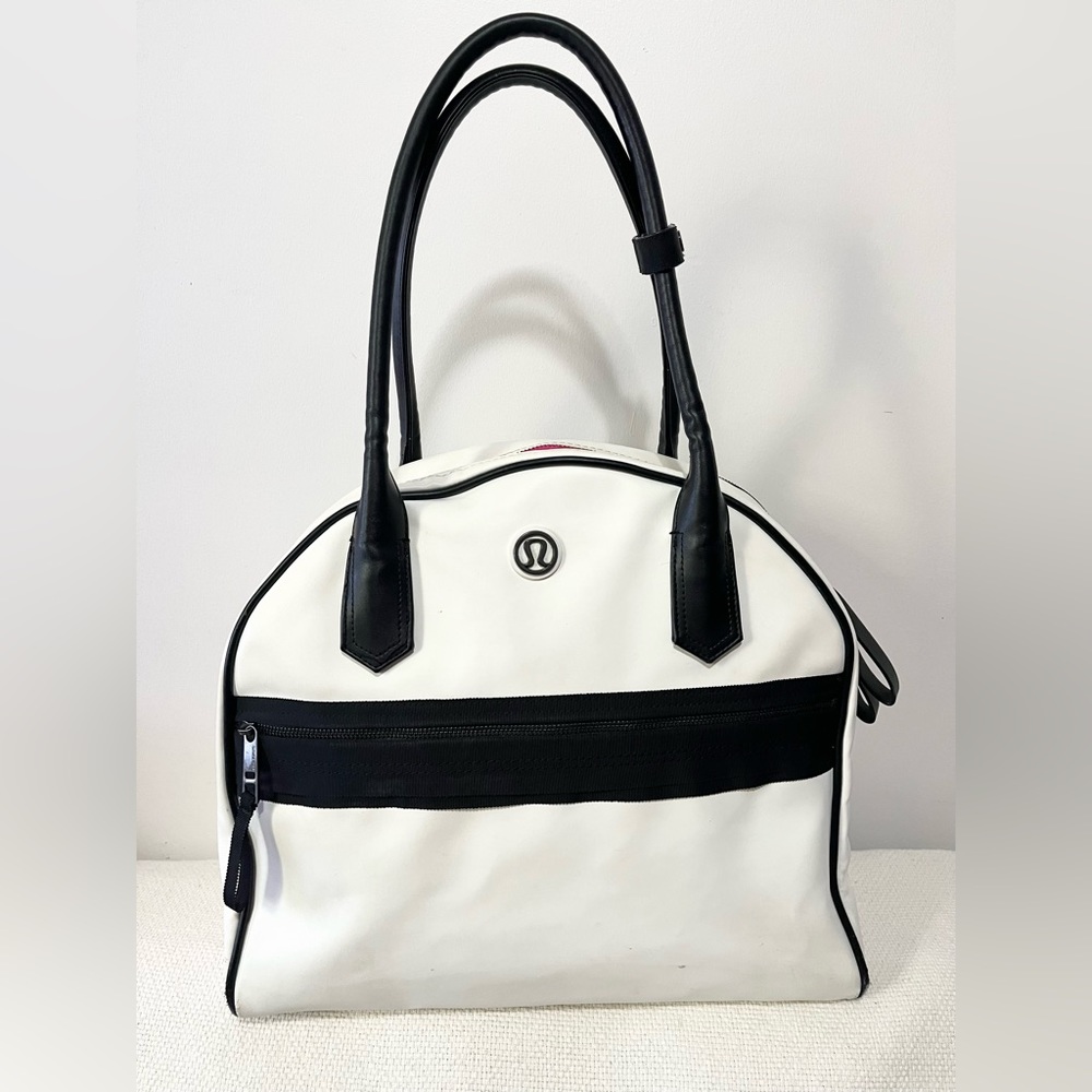 SOLD Lululemon “Sweat Once a Day” Leather Tote - Picture 7 of 16